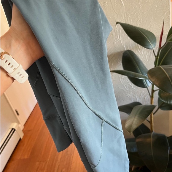 Lululemon Fast and Free Leggings size 2 - Picture 3 of 5